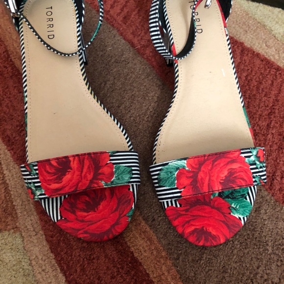 Torrid Ankle strap low Block Heels - Picture 3 of 8